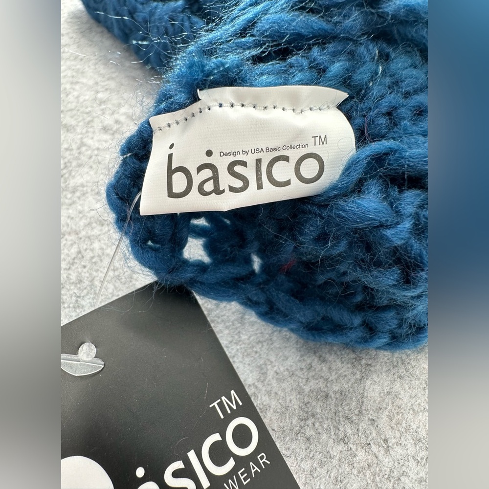 BASICO Simple Wear Chunky Knit Prussian Blue Infinity Scarf Soft Cozy Warm NEW - Picture 4 of 8